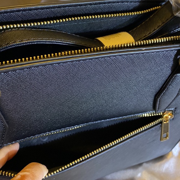 Park Ave Collection black bag with gold trim. - Picture 4 of 13